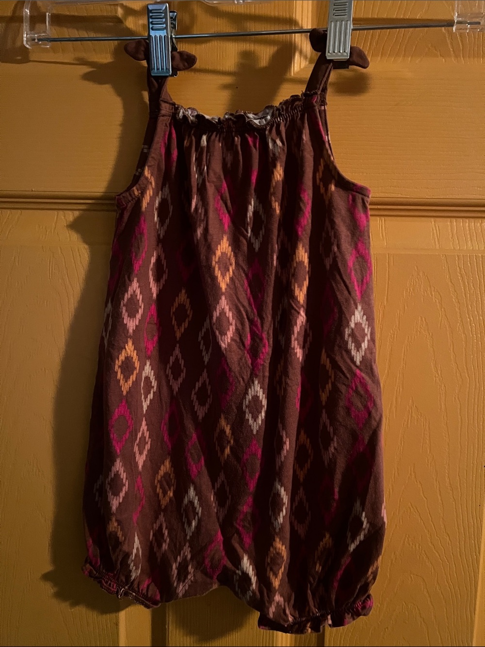 12 MONTHS BABY GIRL CARTER’S BROWN SLEEVELESS DIAMOND PRINT ROMPER